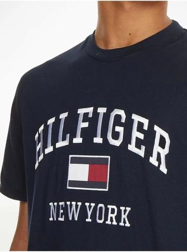 Actual product image Tommy Hilfiger MODERN VARSITY TEE, blue(blue), size M (M)