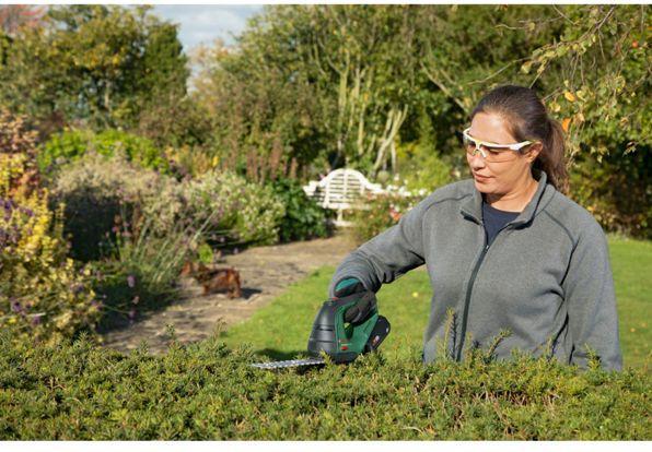Actual product image Bosch Home & Garden Advanced Shear 18V-10 (Cordless hedgecutters)