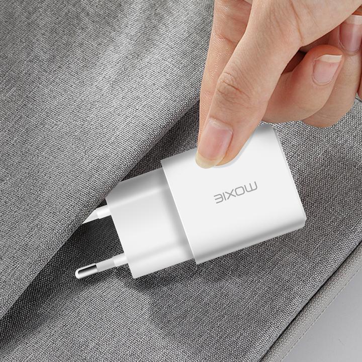 Actual product image Moxie Supercharger USB / USB-C Netzteil (20 W)