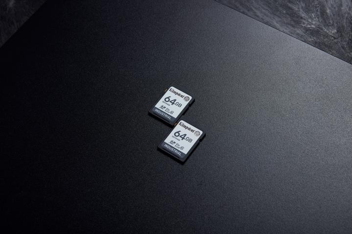 Produktbild Kingston Card Ind. SD +ADP 64GB pSLC (64 GB, SDXC, U3, UHS-I)