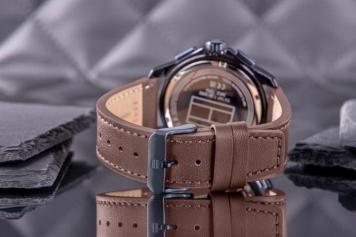 Immagine prodotto Tommy Hilfiger Walker Herrenuhr 1710632 + BOX (44 mm)