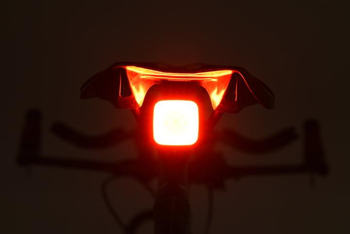 Produktbild Enfitnix Cubelite III Smart Tail Light (30 lm, 30 lm)