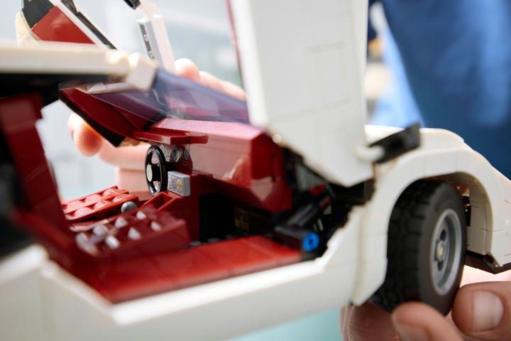 Produktbild LEGO Lamborghini Countach 5000 Quattrovalvole (10337, LEGO Icons, LEGO Seltene Sets)