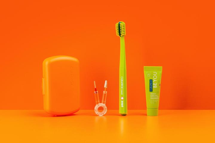 Actual product image Curaprox Travel Set Ortho orange (Soft, 1 x)