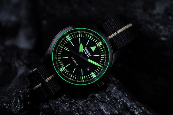 Immagine prodotto Traser 110755 P67 Officer orologio automatico da uomo 45mm 10ATM (Fatto in Svizzera, 45 mm)