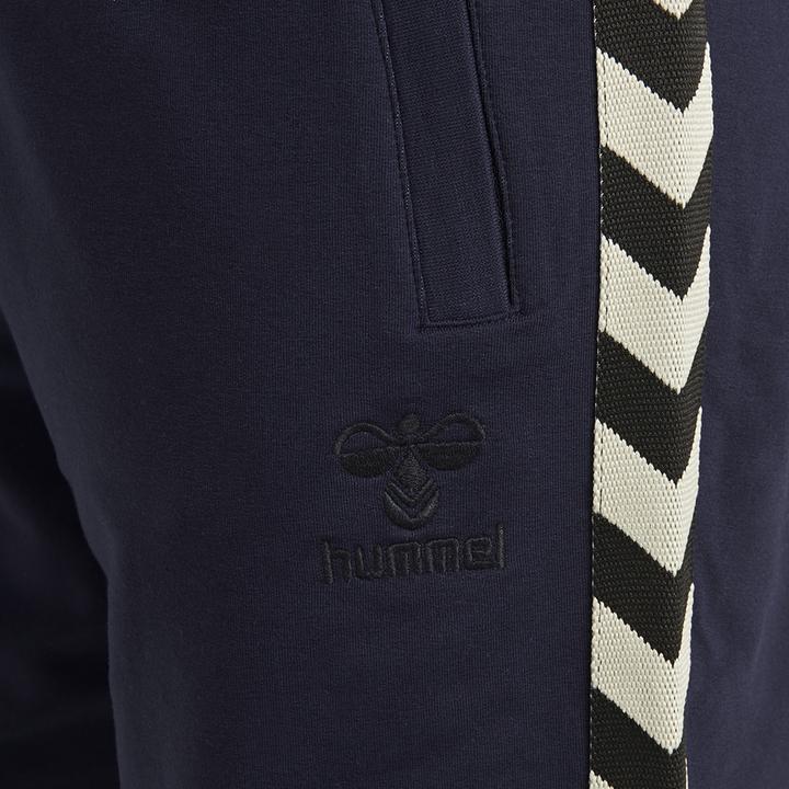 Actual product image hummel Move Classic Shorts (M)