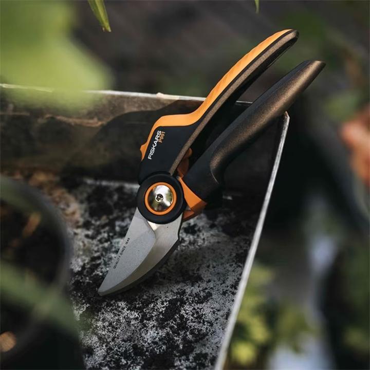 Produktbild Fiskars M P921 Astschere Bypass /Orange