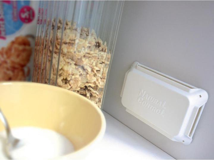 Actual product image Swissinno Lebensmittelmottenfalle 2er inkl. Pheromon-Lockstoff
