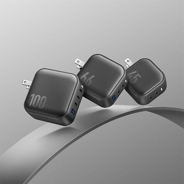 Actual product image Energea ład. siec. 1xUSB+3xUSB-C PD-PPS-QC 3.0 100W 3C1A czarny/black US+EU Travelite GAN100 (100 W)
