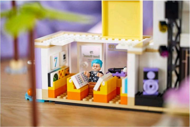 Image du produit LEGO Ideas BTS Dynamite (21339, LEGO Ideas, LEGO difficiles à trouver)