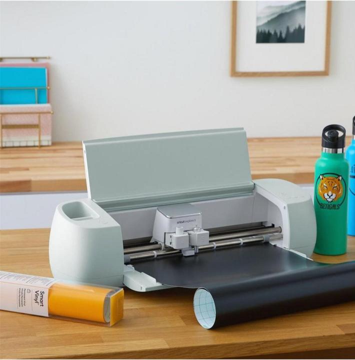 Actual product image Cricut smart (3700 x)