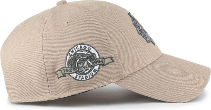Actual product image 47 Brand Curved Snapback Cap NHL Vintage Chicago Blackhawks