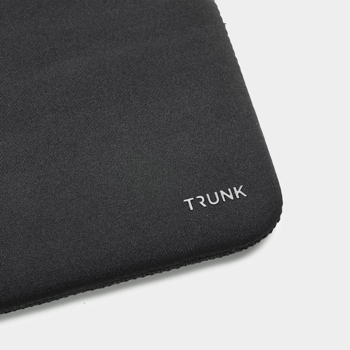 Actual product image Trunk Luggage compartment MacBook Pro 16 (16", Apple)