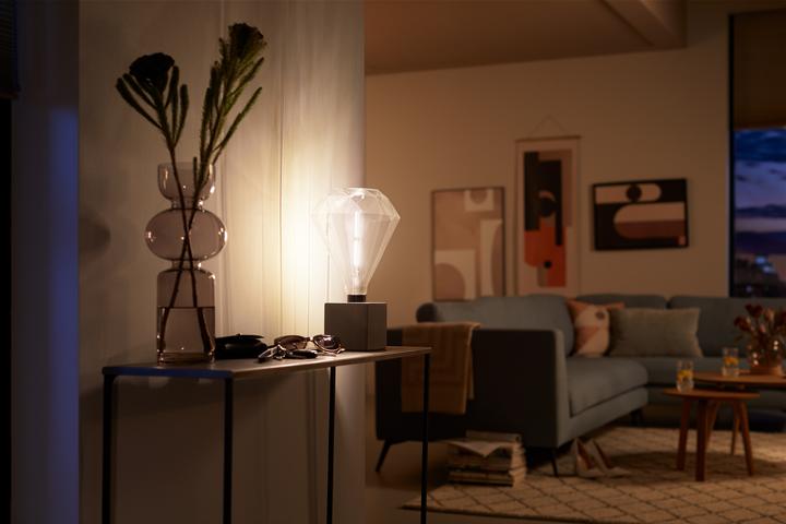 Actual product image Philips LED lamp diamond giant (E27, 4 W, 400 lm, 1 x, F)