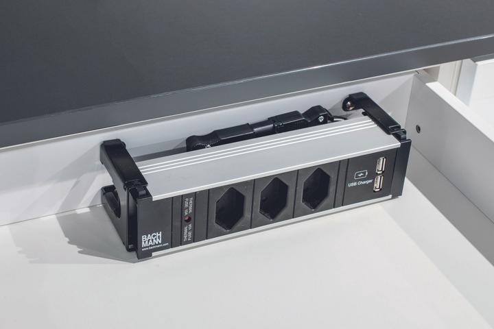 Produktbild Werkstarck Media-Schubkasteneinsatz mit 230 V Steckdosen und USB Anschlüssen
