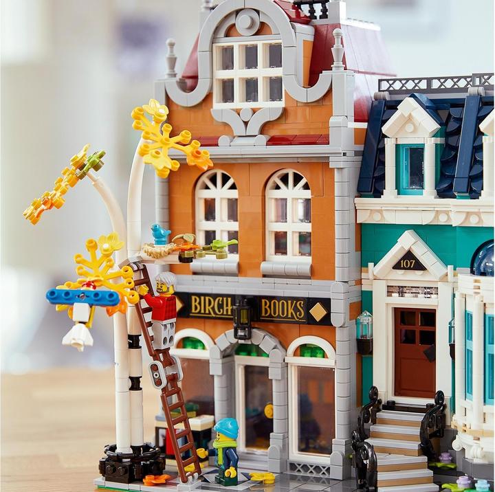 Actual product image LEGO bookshop (10270, LEGO Creator Expert, LEGO Rare Sets)