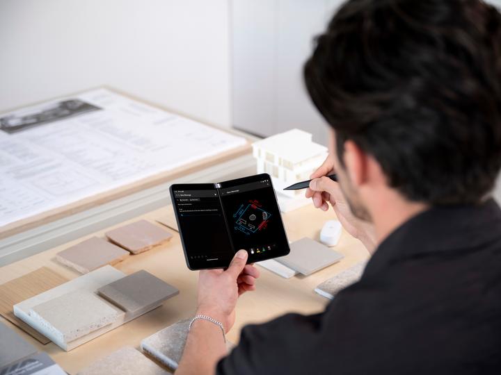 Immagine prodotto Microsoft Surface Duo 2 B2B (128 GB, Obsidian, 8.30", SIM + eSIM, 12 Mpx, 5G)