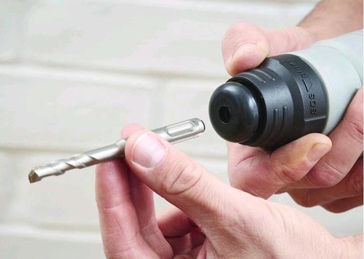 Image du produit Black & Decker Marteau de forage et de burinage BEHS02K (Fonctionnement sur secteur)