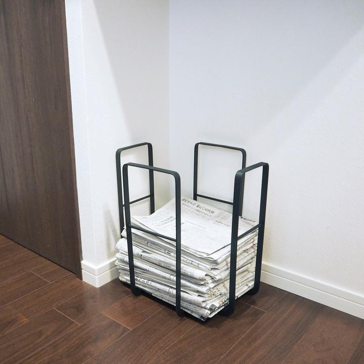 Actual product image Yamazaki TOWER magazine rack (28.5 x 35 x 37 cm)