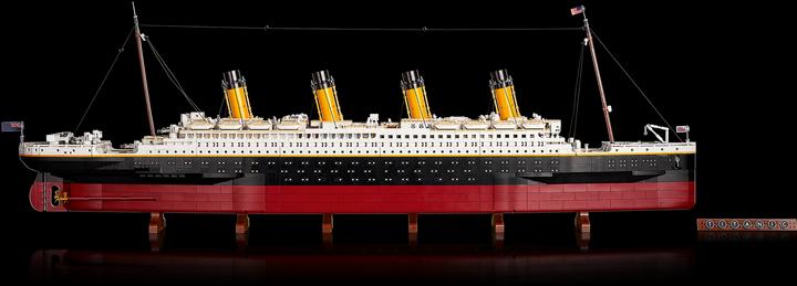 Actual product image LEGO Titanic (10294, LEGO Creator Expert, LEGO Rare Sets)