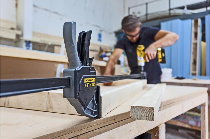 Actual product image Stanley Onehanded clamp FatMax XL. 1250mm. 270kg (1250 mm)