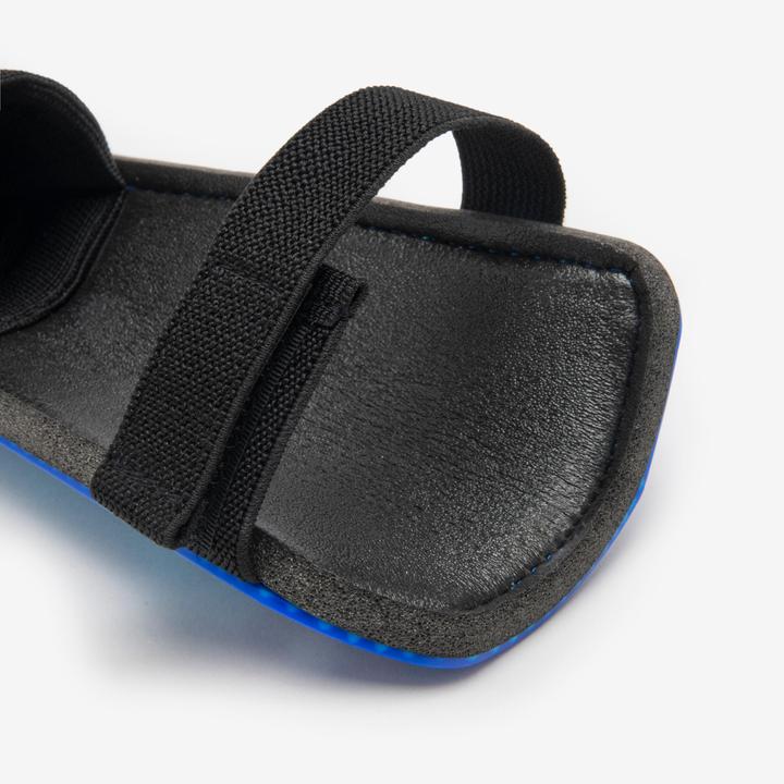 Immagine prodotto Kipsta Parastinchi da calcio per bambini - Essential 140 blu (S)