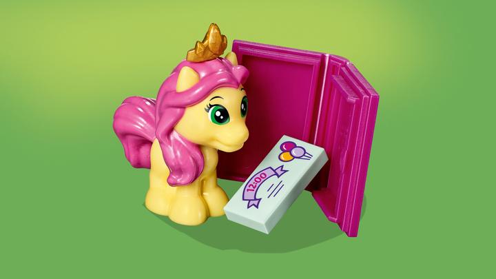 Actual product image LEGO Disney Princess Suzette's riding centre (41144, LEGO Disney)