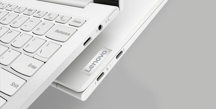 Actual product image Lenovo Yoga Slim 7i Carbon (13.30", Intel Core i5-1135G7, 16 GB, 1000 GB, DE)