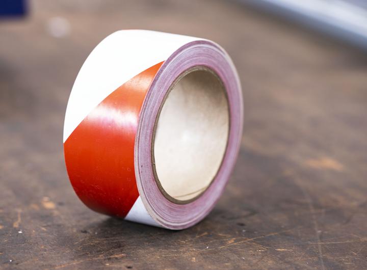 Produktbild Rs Pro Bodenmakierung Rot/Weiss Typ Bodenmarkierungsband, 50mm x 33m (50 mm)
