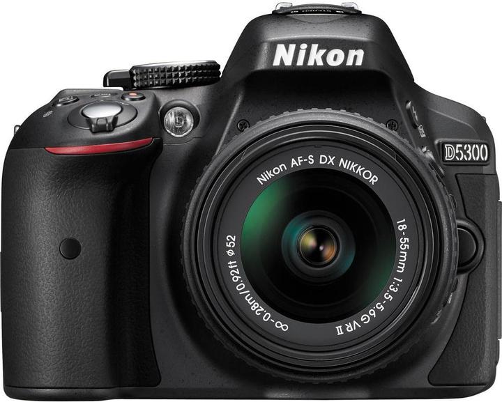 Nikon Kit D5300 18-55 mm VR II (24.78 Mpx, APS-C / DX)