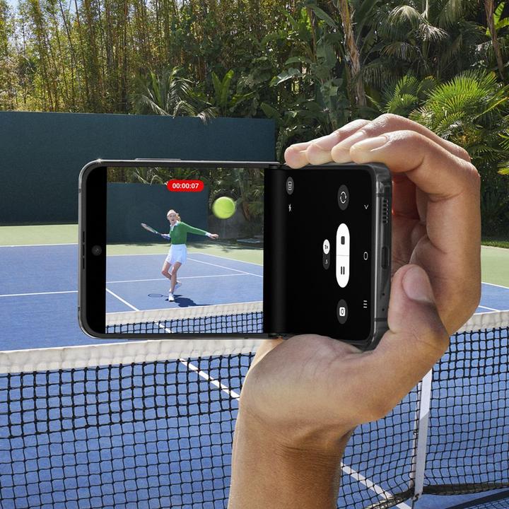 Image du produit Samsung Galaxy Z Flip4 (256 Go, Graphite, 6.70", SIM + eSIM, 12 Mpx, 5G)