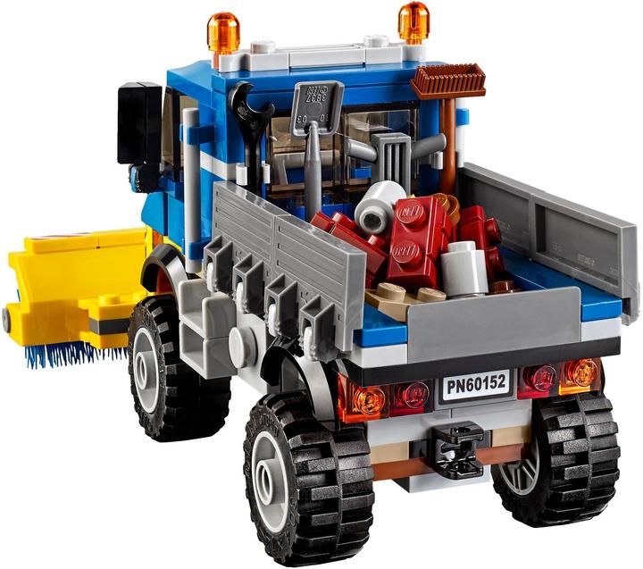 Actual product image LEGO Street cleaners and excavators (60152, LEGO City)
