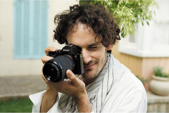 Actual product image Sony Alpha 7 Kit (28 - 70 mm, 24.30 Mpx, Full frame)