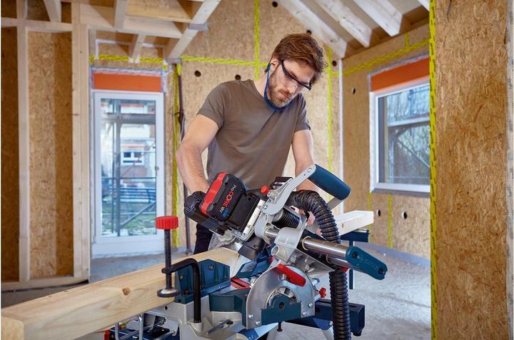Produktbild Bosch Professional GCM 18 V-216