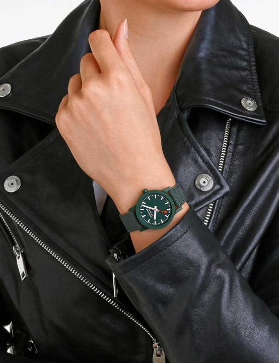 Actual product image Mondaine Essence (Analogue wristwatch, 32 mm)