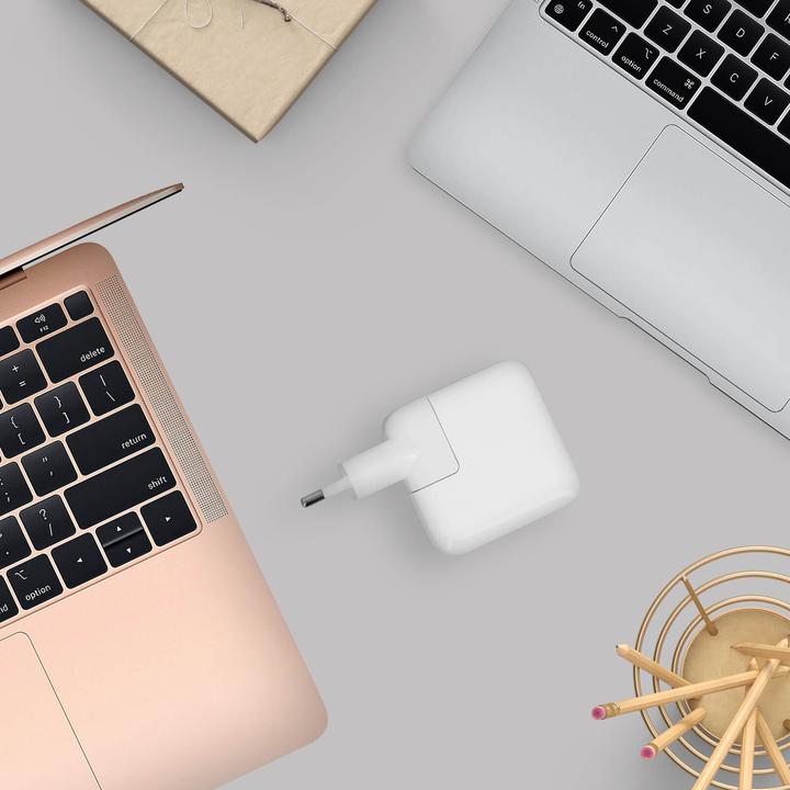 Actual product image Apple USB-C Power Adapter (30 W)