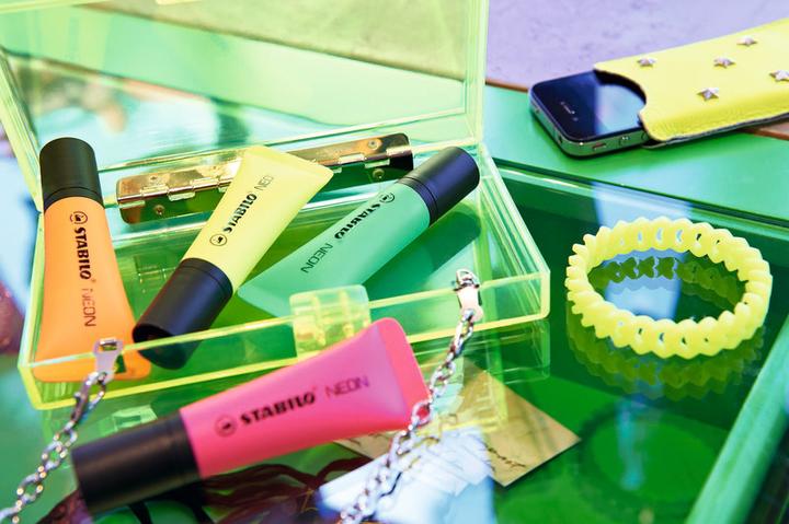 Image du produit STABILO Surligneur NEON (Orange, Jaune, Vert, Pink, 5 mm, 4 x)