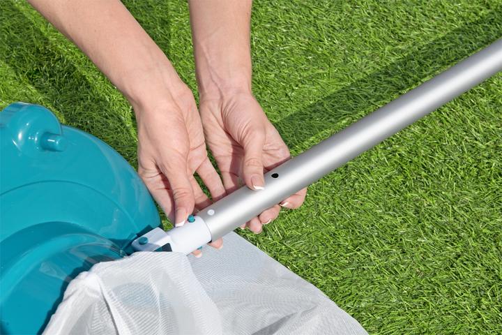 Immagine prodotto Bestway Aspiratore per piscina AquaSuction™ per asta telescopica ® 43 x 36,6 x 14,5 cm