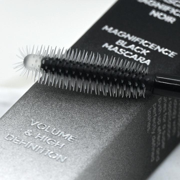 Image du produit Yumi Magnificence Black Mascara (Noir intense)