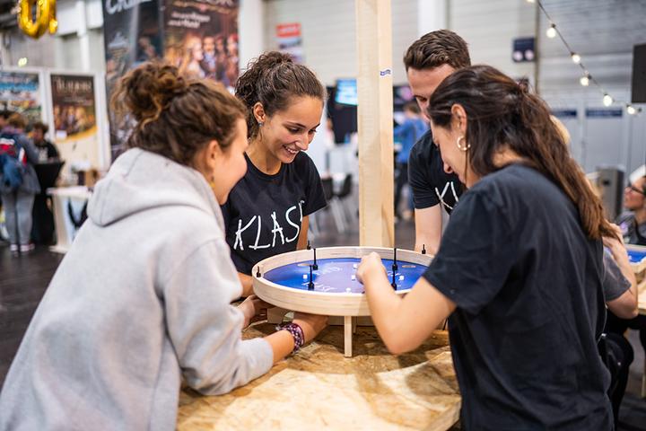 Produktbild Game Factory Klask 4 (Deutsch, Französisch, Italienisch, Englisch)