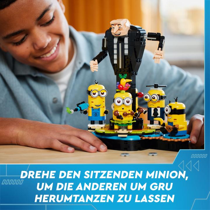 Actual product image LEGO Gru and the Minions made from bricks (75582, LEGO Minions)