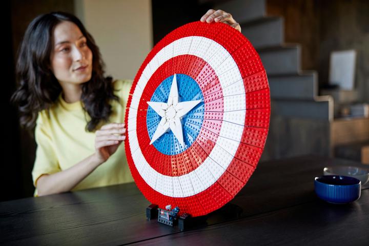 Produktbild LEGO Captain Americas Schild (76262, LEGO Marvel)