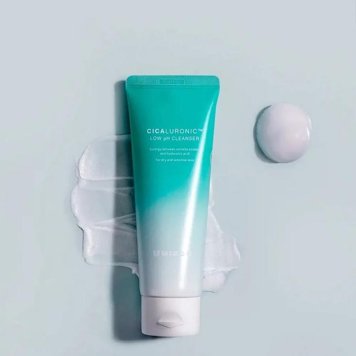Actual product image Mizon Cicaluronic low ph cleansing foam (Cleansing lotion, 120 ml)