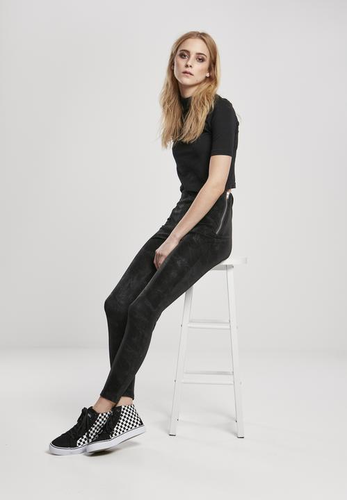 Image du produit Urban Classics Ladies Washed Synthetic Leather Pants (XS)