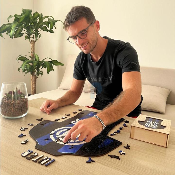 Produktbild Iconic FC Inter Mailand - Trikot - Holz Puzzle Grösse L (500 Teile) (500 Teile)