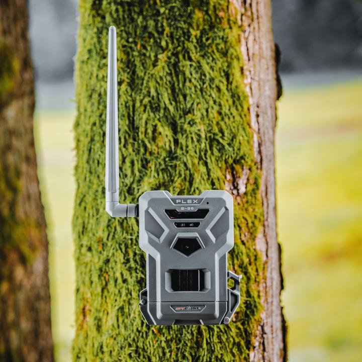 Actual product image Spypoint Flex E-36