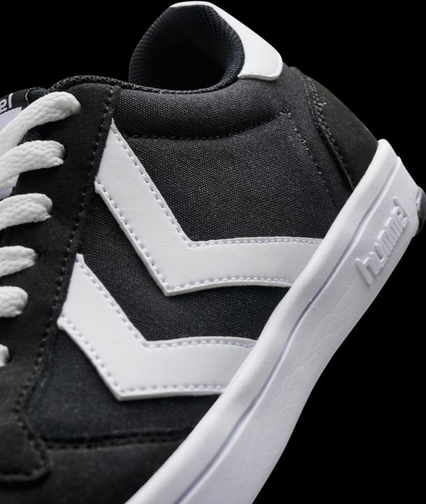 Actual product image hummel Stadil Light Canvas (37)