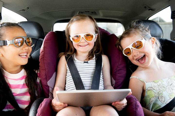 Actual product image Mokki ScreenSafe grey 2-5 years click & change