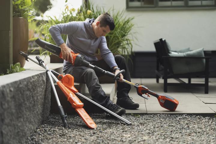 Actual product image Husqvarna DE110 FLXi (Weed whacker, Garden machinery attachment)