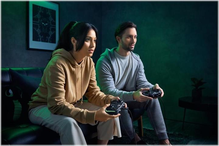 Produktbild Razer Wolverine V2 Chroma (PC, Xbox One X, Xbox Series X, Xbox One S, Xbox Series S)